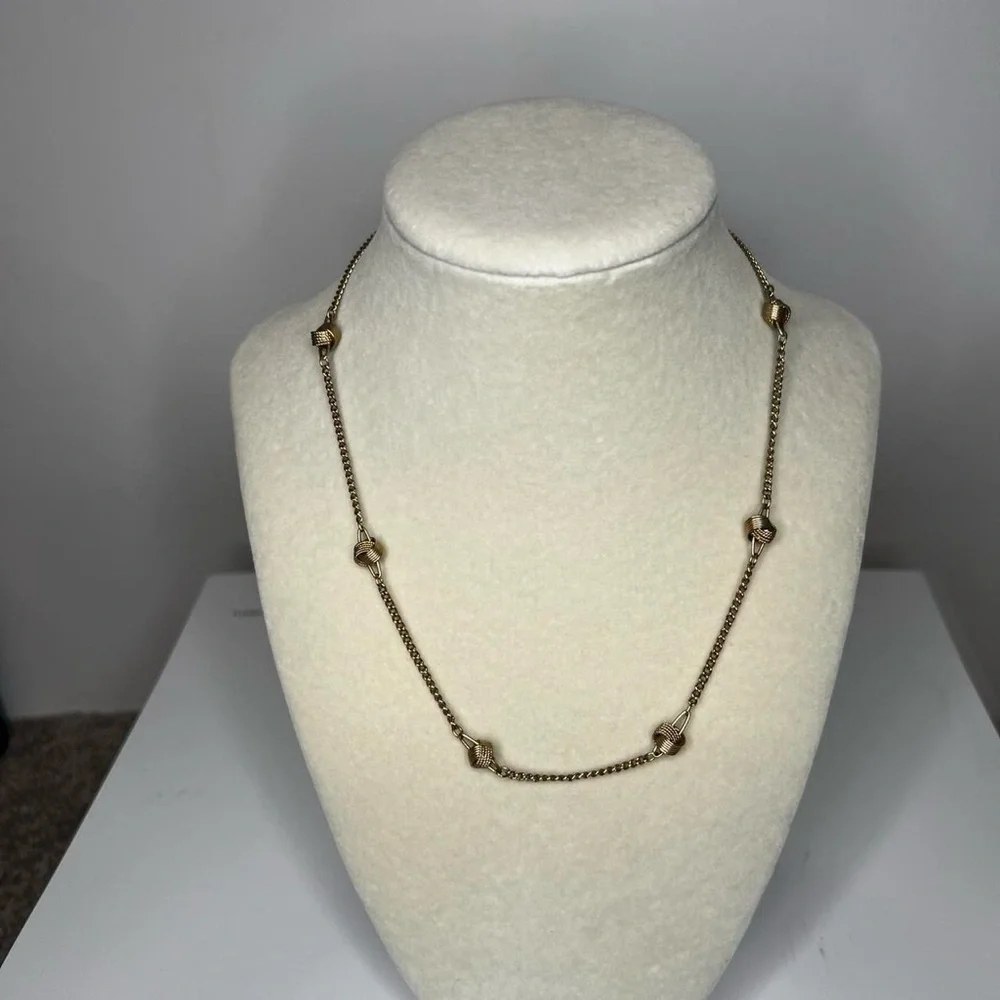 Vintage Avon‎ 1979 Love Knot Gold Tone Necklace 17”